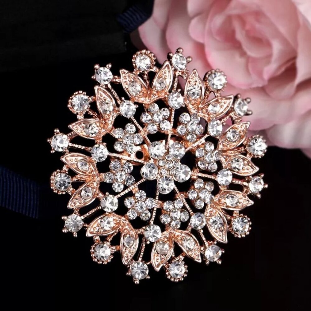 Large Rhinestone Silver Brooch - Picture 2 of 2